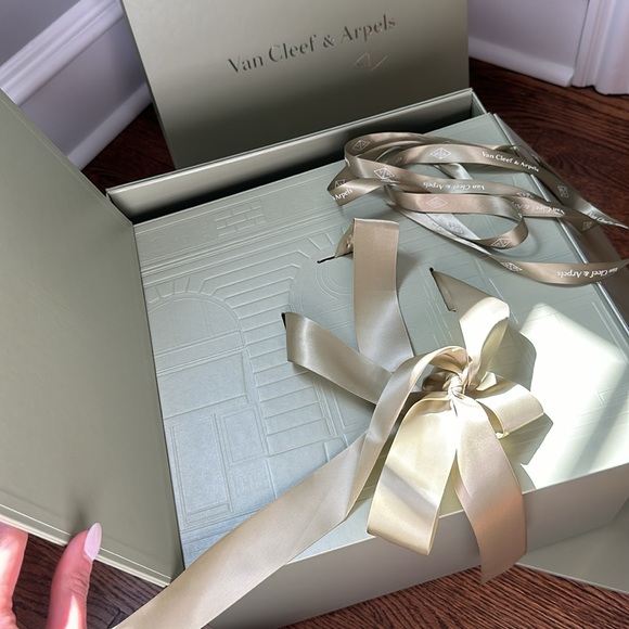 Van Cleef & Arpels Green Silver EMPTY Large Gift Box - Picture 9 of 10